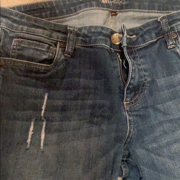 Jeans - Picture 2 of 4